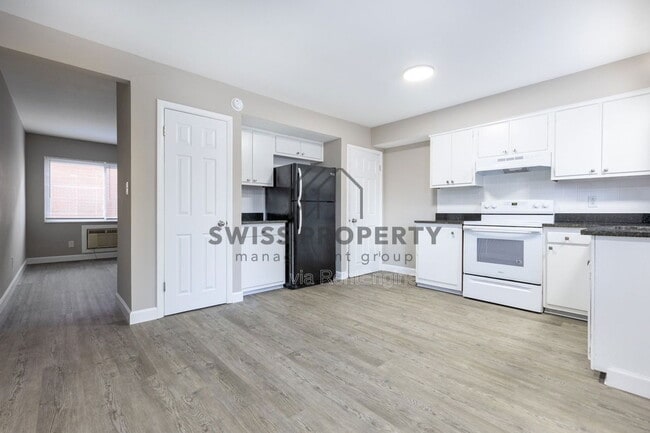 Building Photo - 5814 N Meadows Blvd