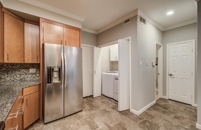 Building Photo - 12625 Memorial Dr