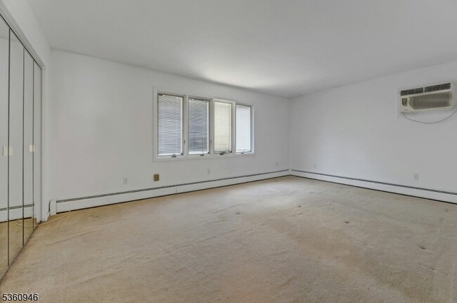 Building Photo - 178 Haverhill Ave
