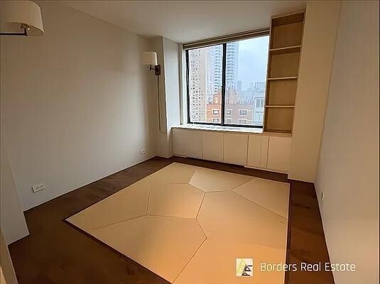 Building Photo - 127 E 30th St