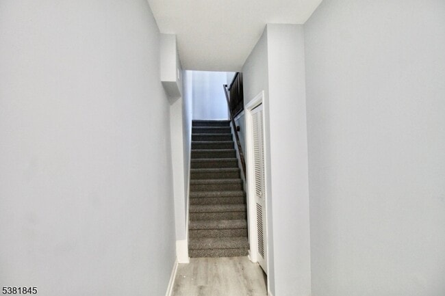 Building Photo - 22 Rockland Terrace