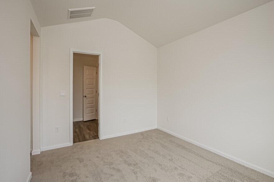Building Photo - 20 Striker Rd