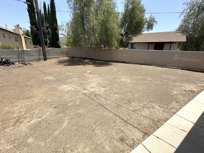 Building Photo - 27289 San Jacinto St