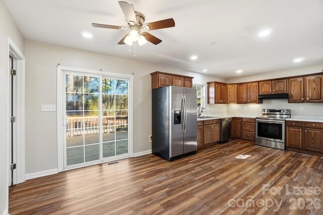 Building Photo - 3514 Deertrack Ln