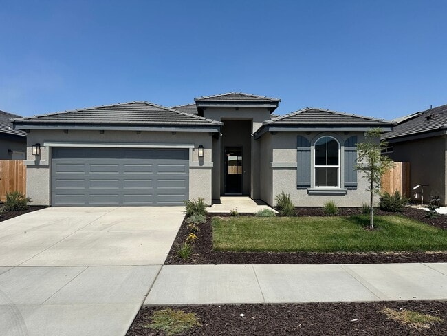 Primary Photo - Brand new home in Kerman Ca