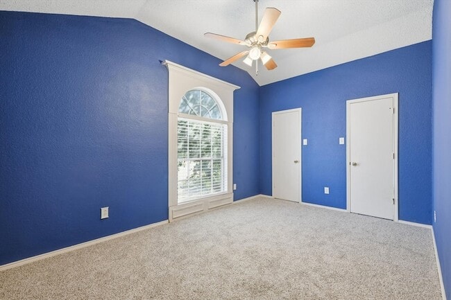 Building Photo - 316 Comiskey Ct