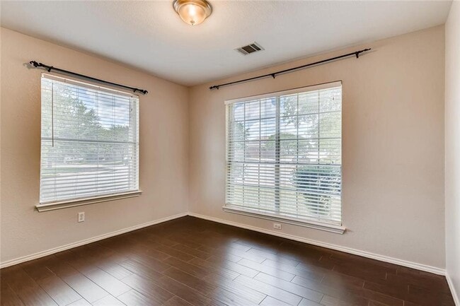 Building Photo - 1025 Stacia's Way