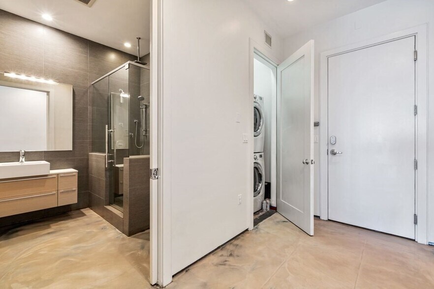 Building Photo - 36 A St