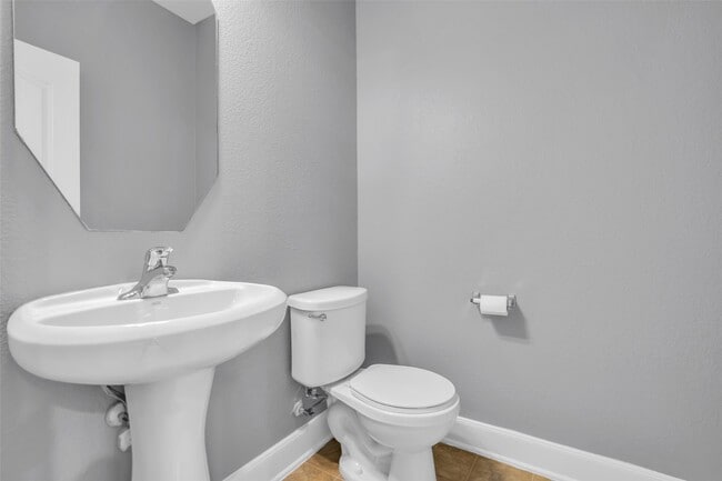 Building Photo - 2707 Volute