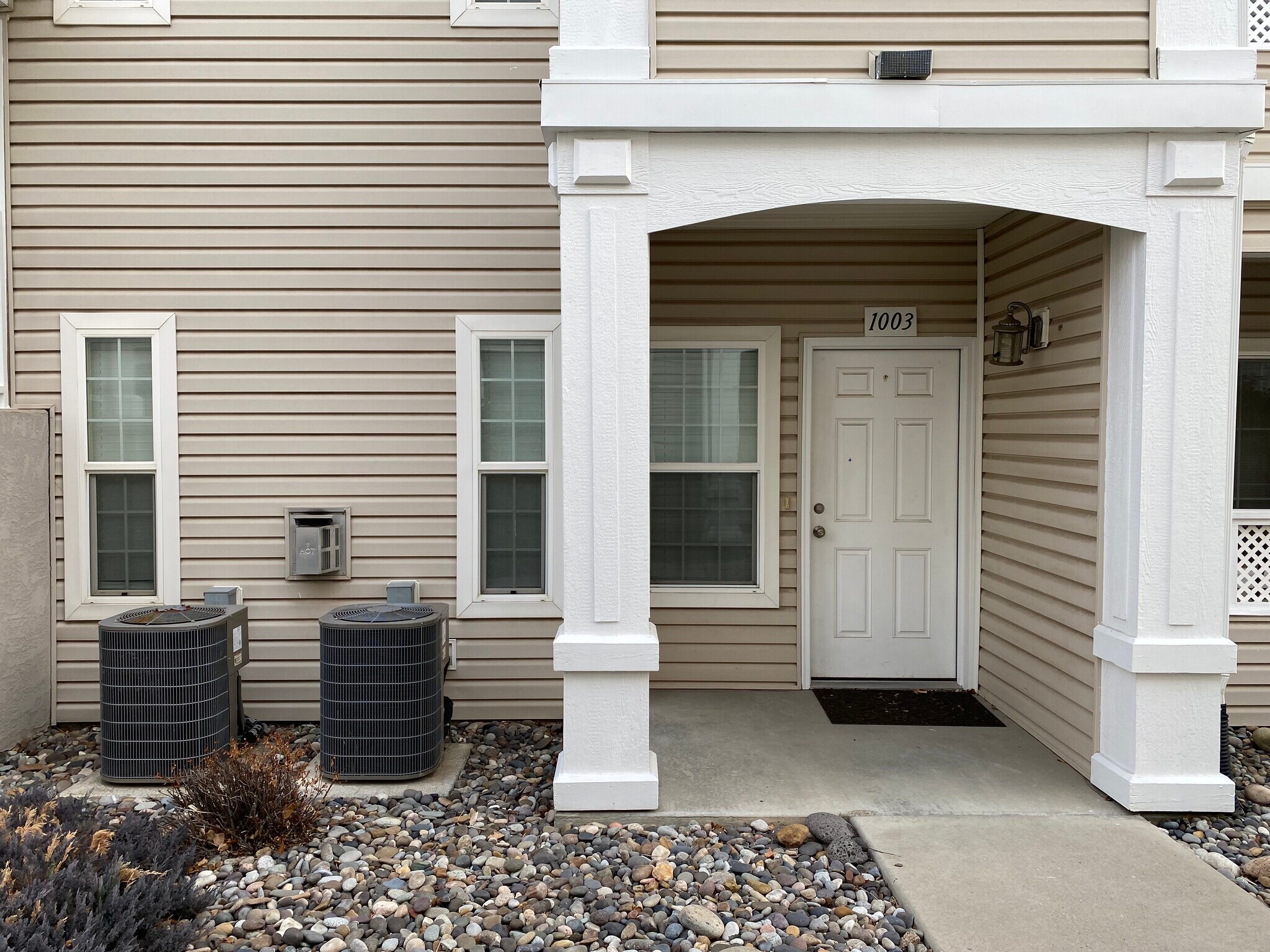 Building Photo - 2464 Thunder Mountain Dr