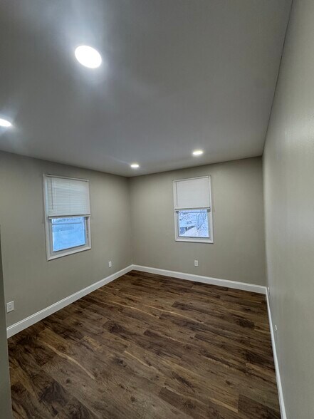 Building Photo - 189 Summer St