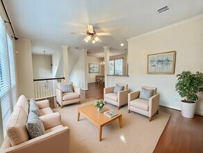 Building Photo - 1702 Tuam St