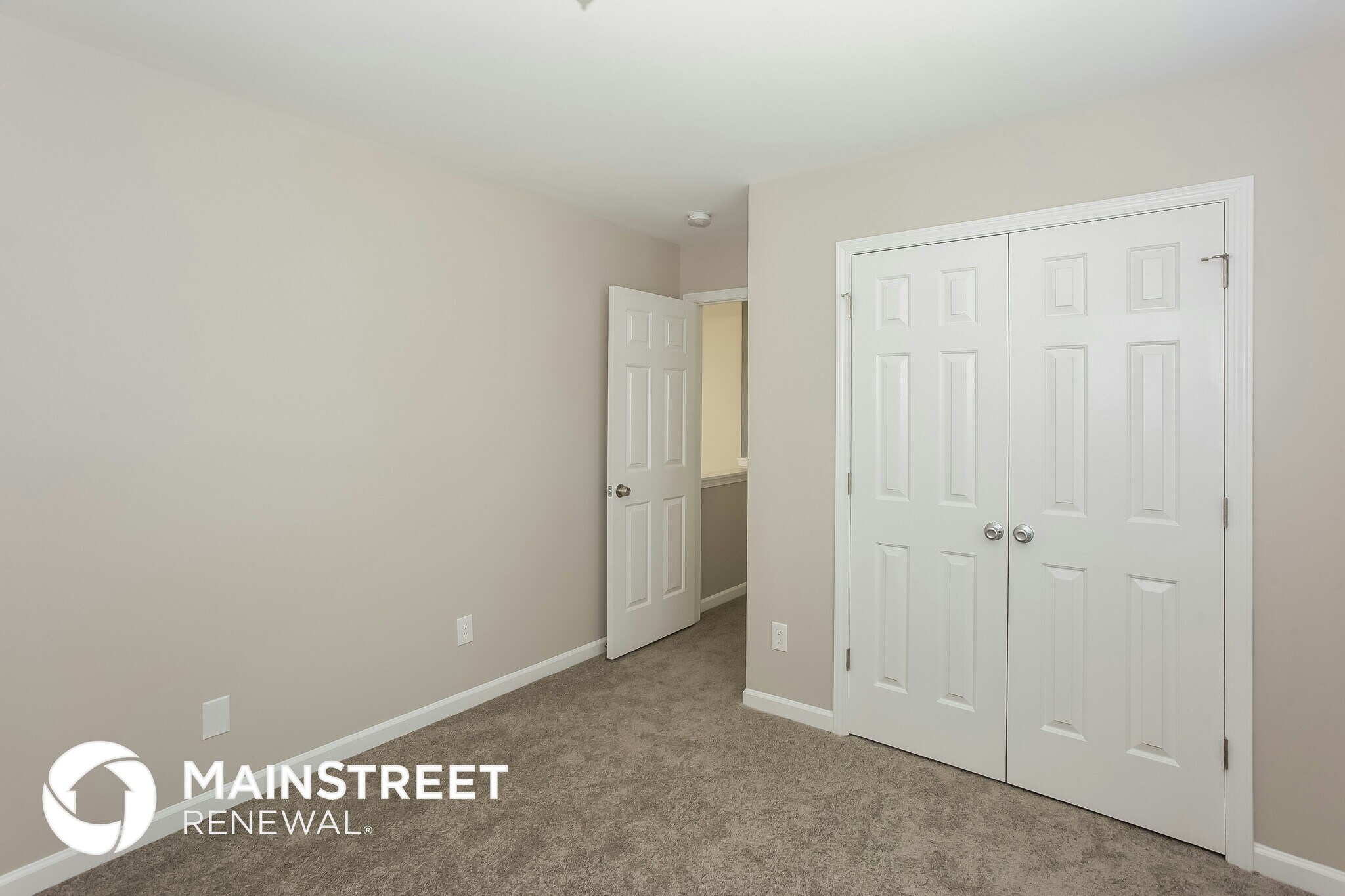 Building Photo - 780 Sir Raleigh Dr