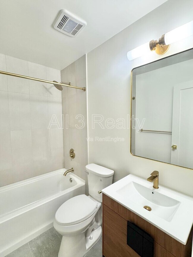 Building Photo - 3224 Little John Dr
