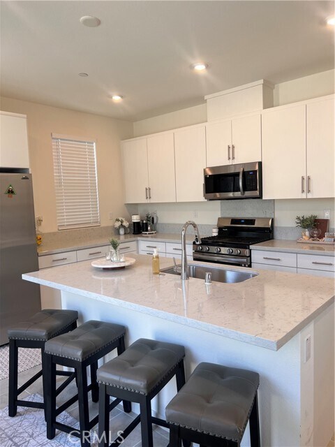 Building Photo - 16032 Sunny Ct