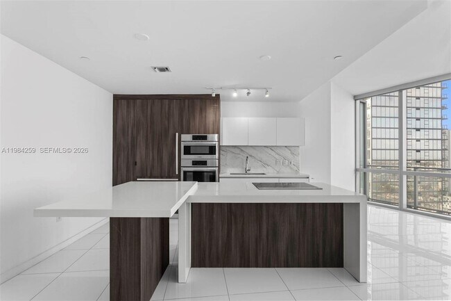 Building Photo - 851 NE 1st Ave