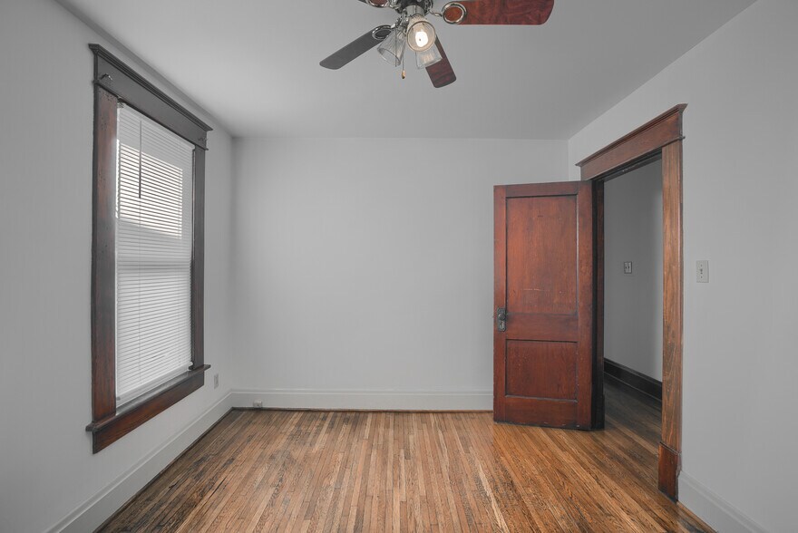 Building Photo - 2661 Indianola Ave