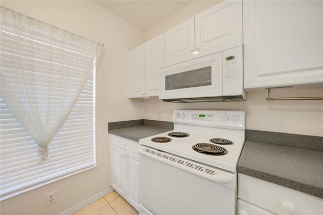 Building Photo - 2061 Willow Hammock Cir