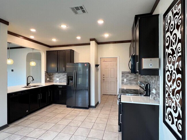 Building Photo - 309 Kaden Prince Dr