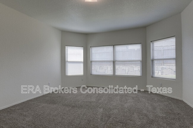 Building Photo - 5407 Shasta Pl