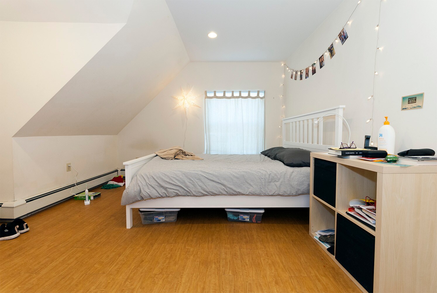 Building Photo - 27 Ashford St