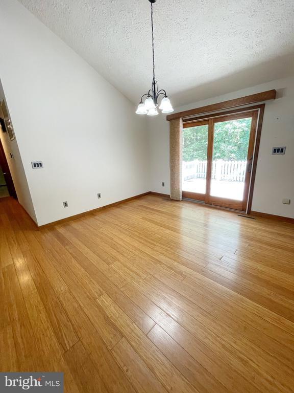 Building Photo - 22480 Sparrow Ct