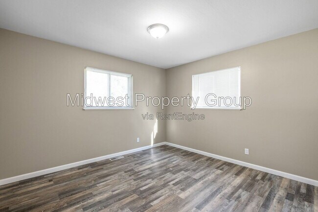 Building Photo - 1385 St Marie St