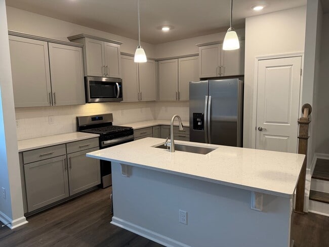 Building Photo - Gibsonville / Townhome