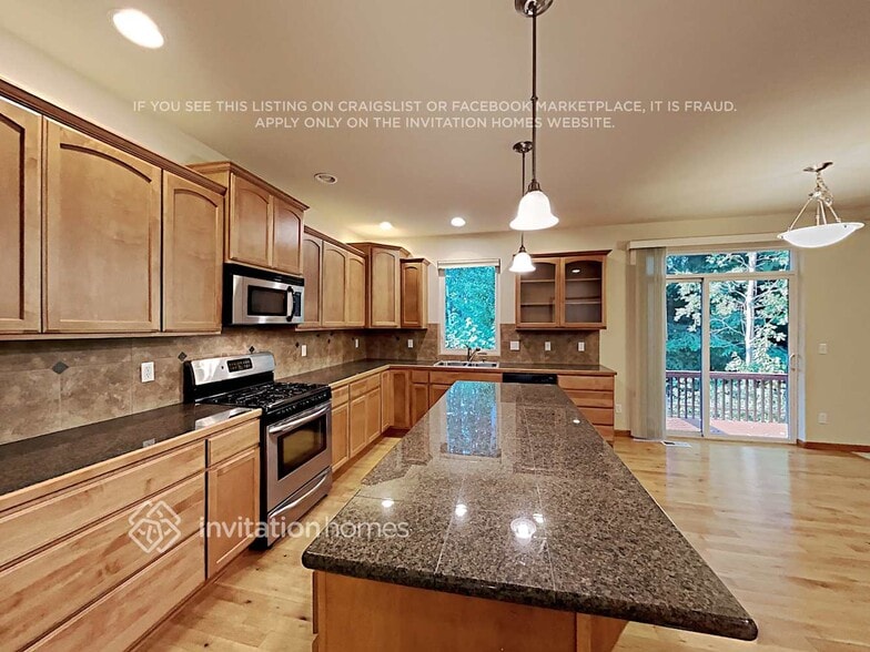 Building Photo - 16305 37th Dr SE