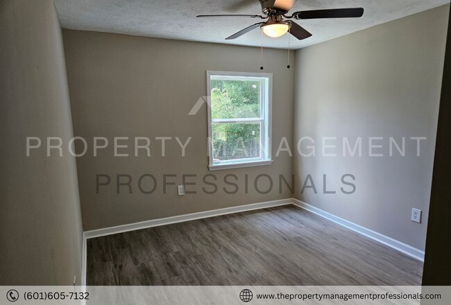 Building Photo - Plenty of space to roam and call home!