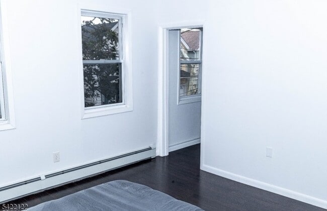 Building Photo - 11 Lentz Ave