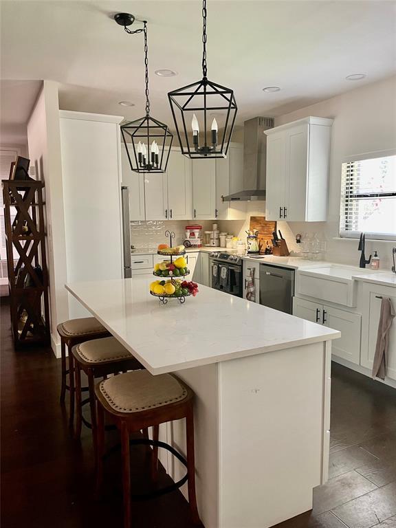 Building Photo - 705 Lisa Dr