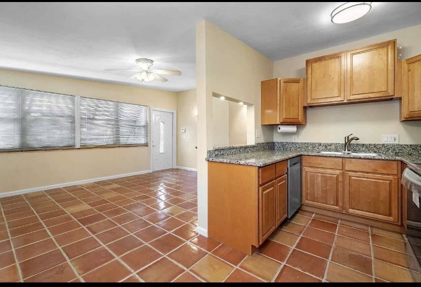 Building Photo - 785 Hibiscus Dr