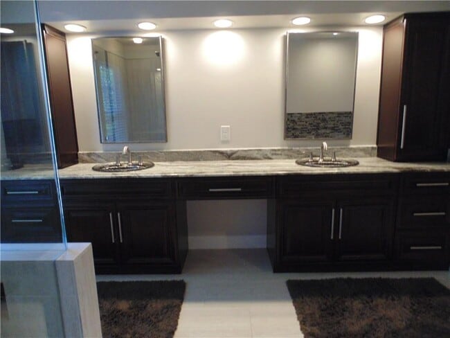 Building Photo - 3895 Deauville Way