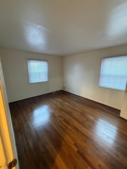 Building Photo - 7301 Calder Dr