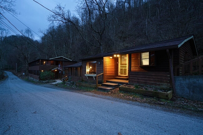 Building Photo - 72 Faulkner Rd