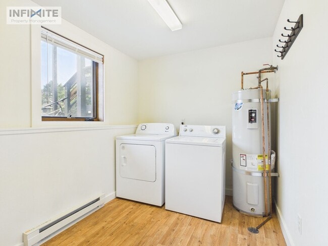 Building Photo - 215 S 18th Ave