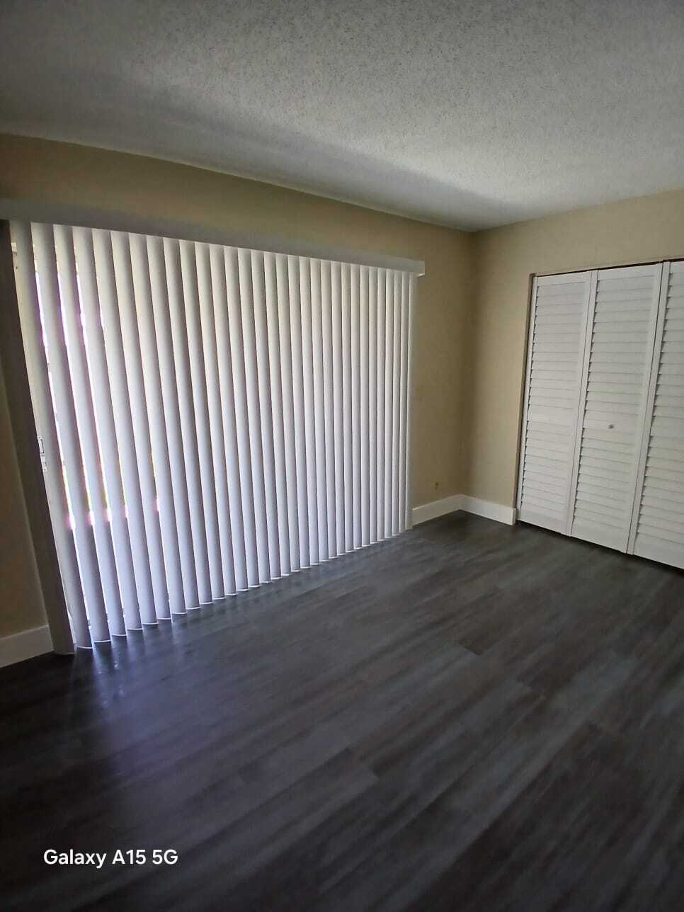 Building Photo - 4117 Riverside Dr
