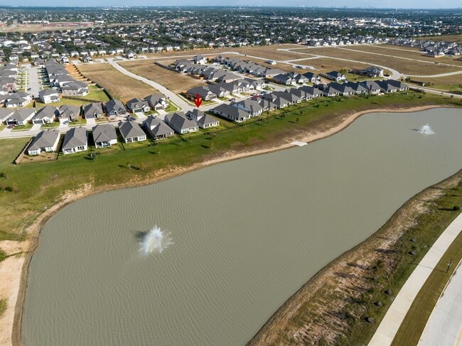Building Photo - 7603 Coral Lk Dr