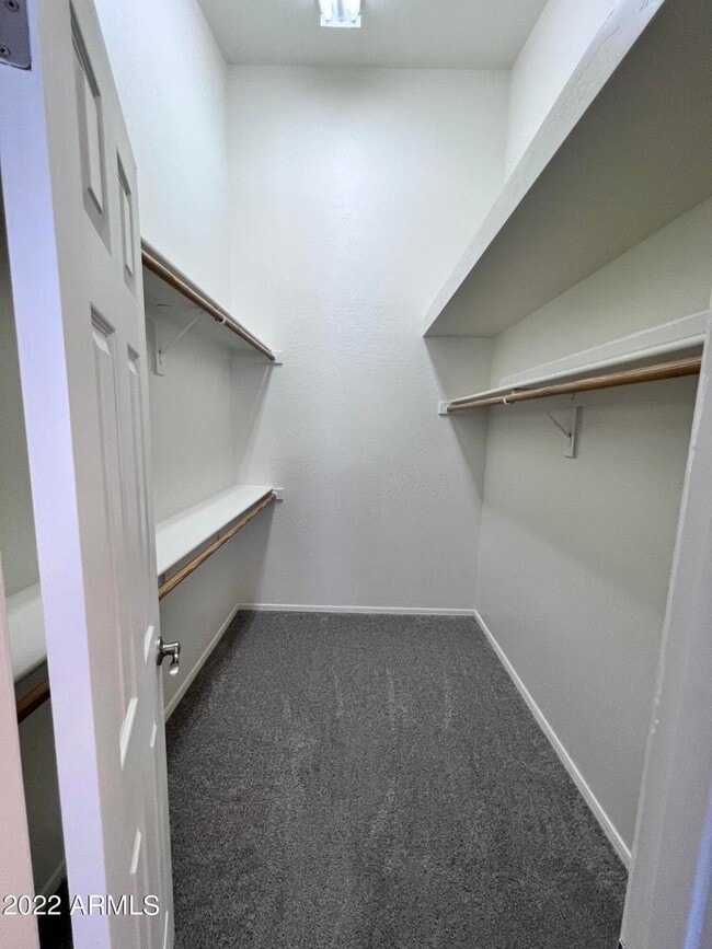 Building Photo - 6933 W Sack Dr