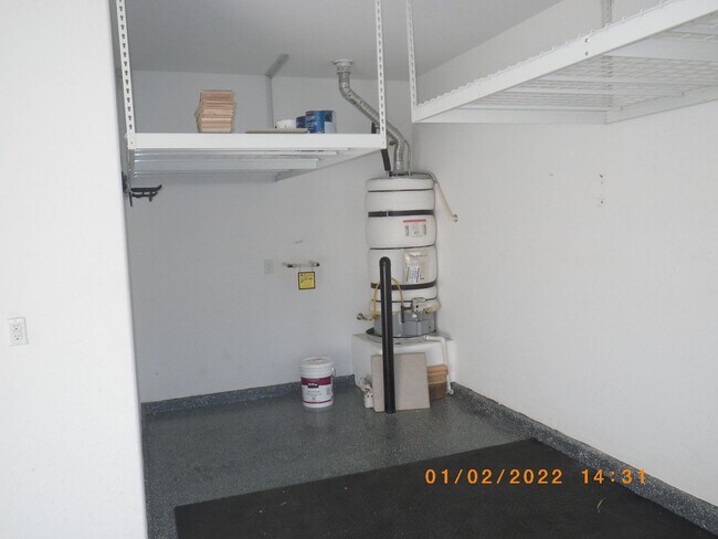 Building Photo - Beautiful 5 Bedroom House with City View