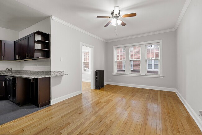 Building Photo - 6118 N Winthrop Ave