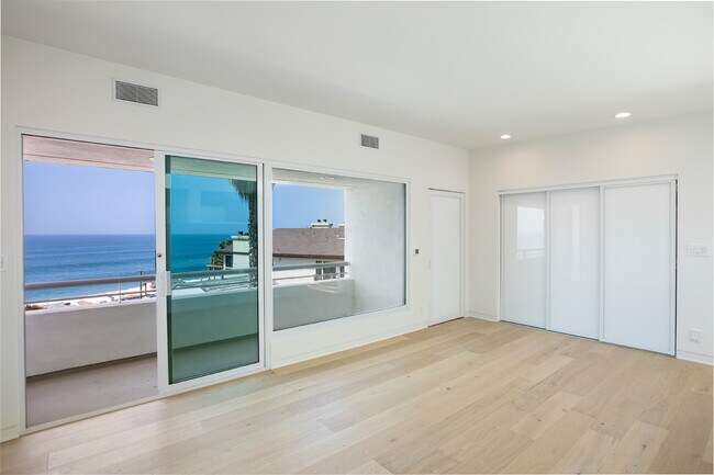 Building Photo - 21349 Rambla Vis