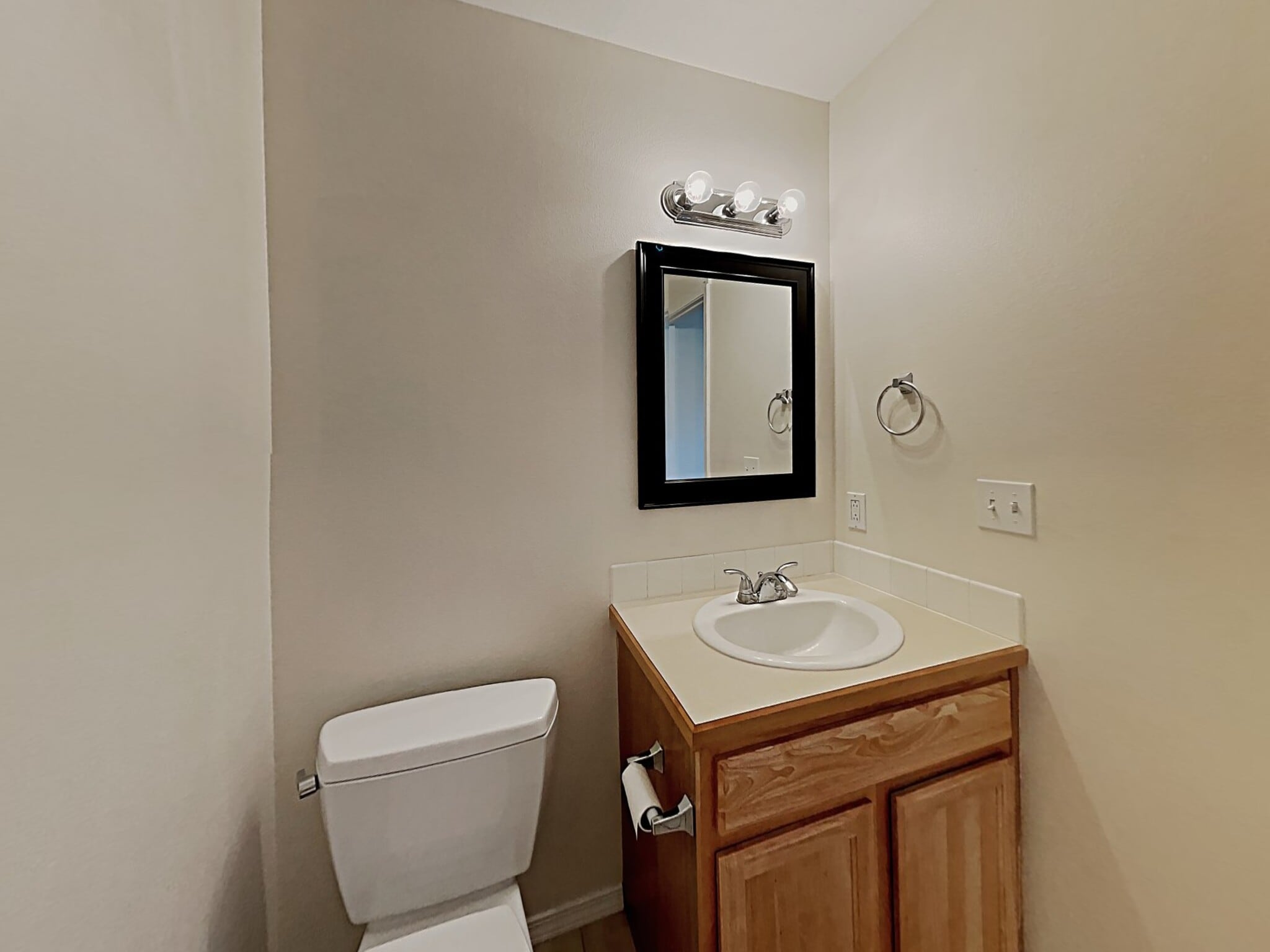 Building Photo - 9551 W Portola Dr