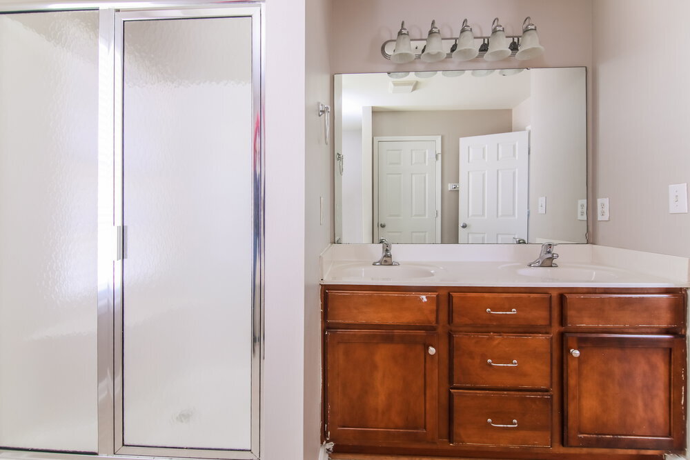 Building Photo - 709 Champion St