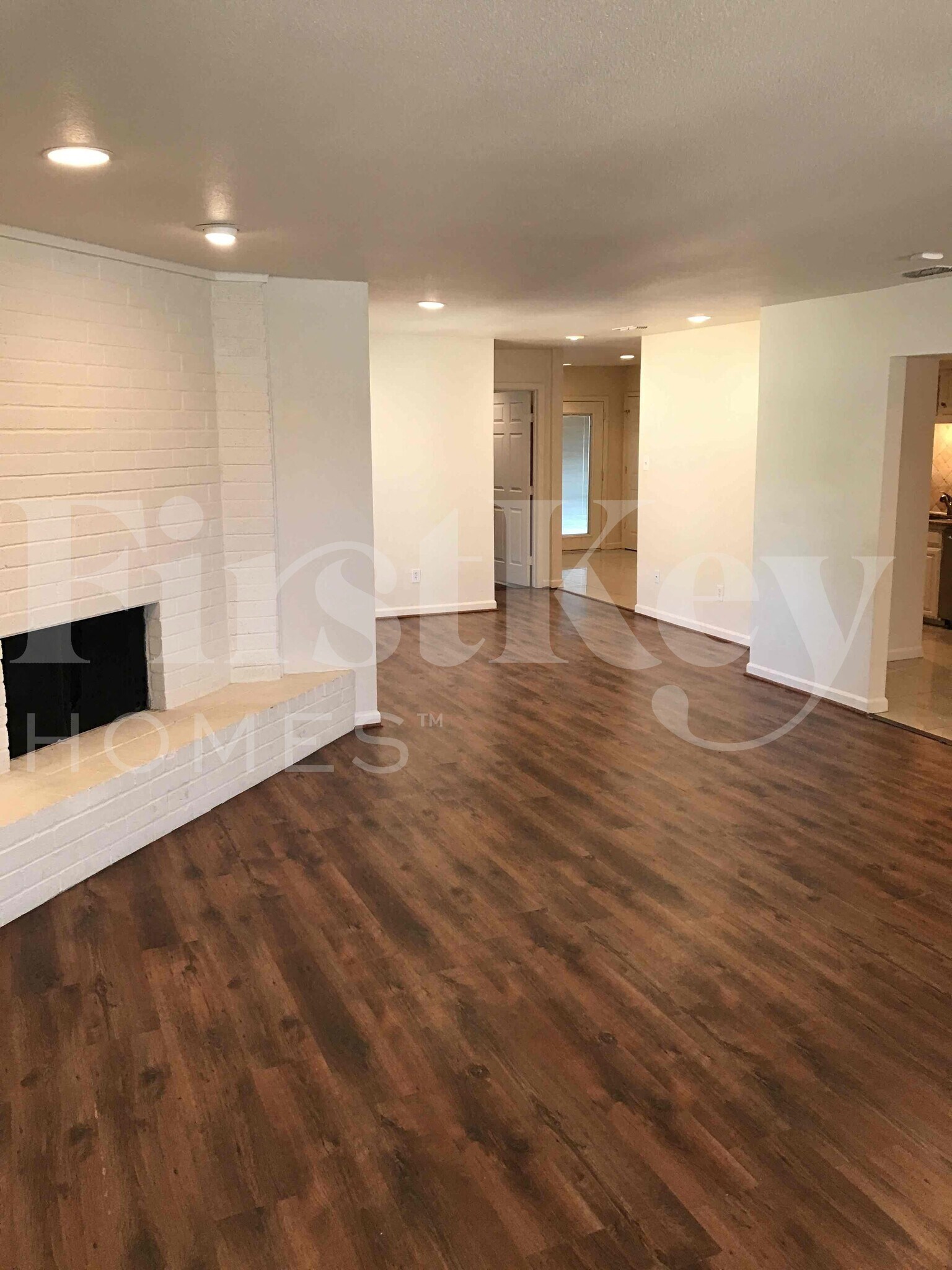 Building Photo - 1217 Meadow Creek Dr