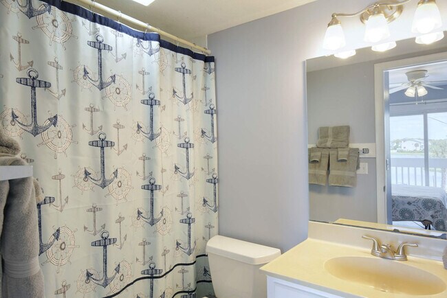 Building Photo - 606 Carolina Beach Ave S