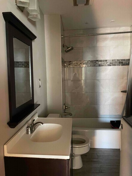 Building Photo - 4747beechmont Ohio Cir