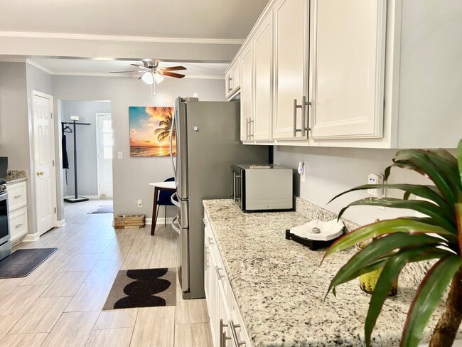 Building Photo - 5057 Blackburn St