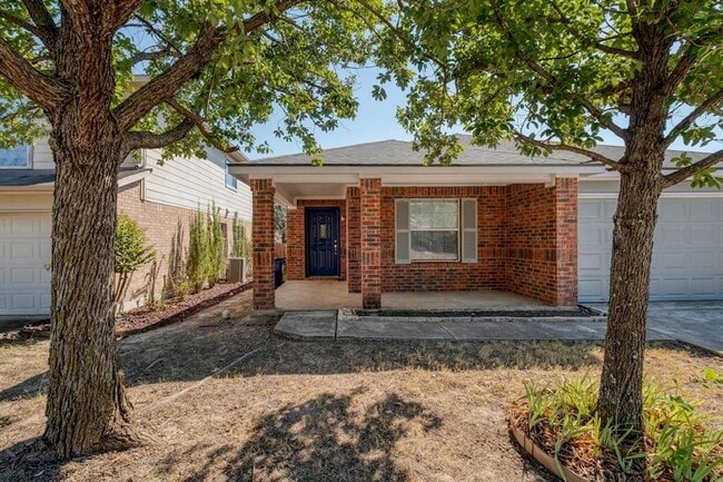 Building Photo - 17901 Violet Ln